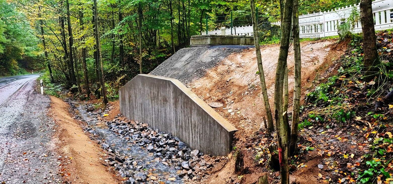 Hangsicherung des Trinkwasserbrunnenkopfes 2, Wolfsschlucht, Adelebsen, 2025
© N. Hille © N. Hille
